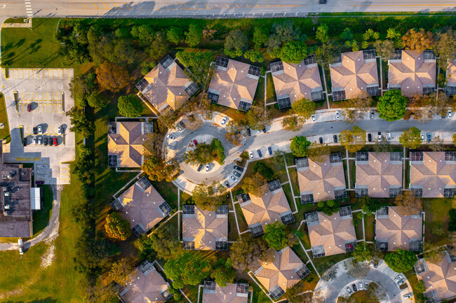 Building Photo - 4204 Water Oak Ct