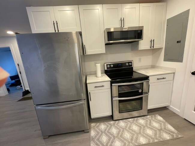 Building Photo - 608 Crawford Rd