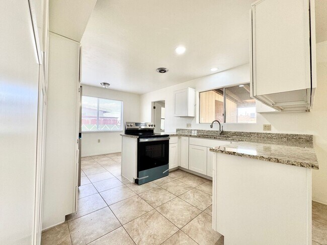 Foto del edificio - 3BR/2BA/1CP, 1537 sq.ft. rental in Sierra ...