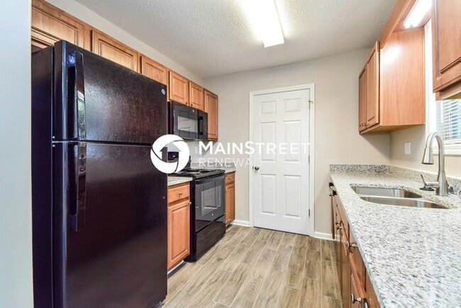 Building Photo - 2 Bedroom Pet-Friendly Home in Cartersville, GA with Main Street Renewal