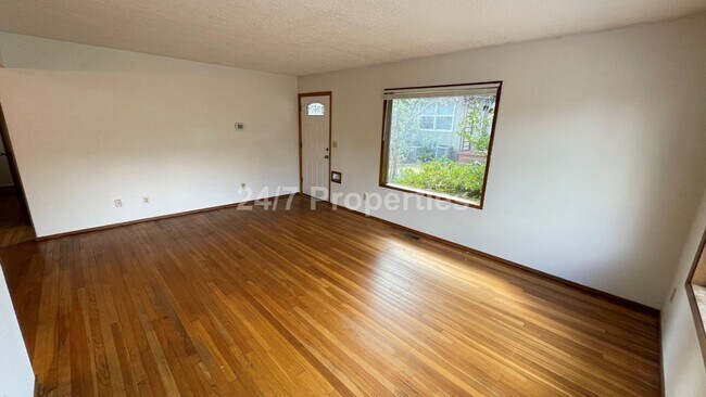 Photo - 2024-4530MF Apartment