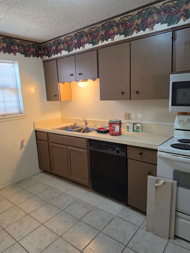 Building Photo - Park Place Townhomes 4414