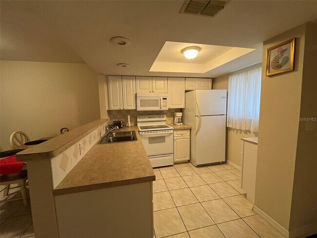 Foto del edificio - 25225 Rampart Blvd
