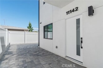 Building Photo - 11142 Woodley Ave