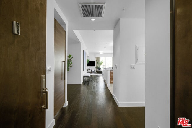 Foto del edificio - 855 Croft Ave