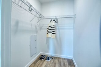 Interior Photo - Alexander Crossing