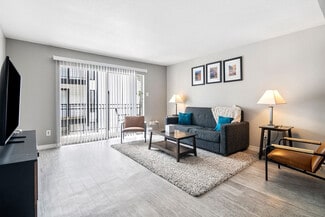 Building Photo - 4400 Memorial Dr