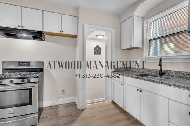 Foto del edificio - This beautifully updated 3-bedroom, 1-bath single-family home is ready for move-in!