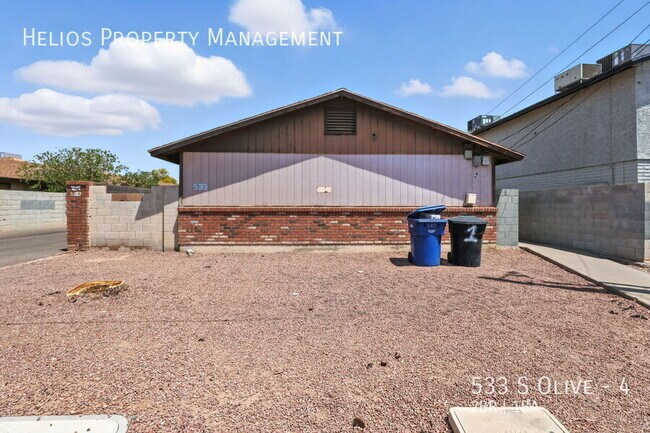 Building Photo - 533 S Olive