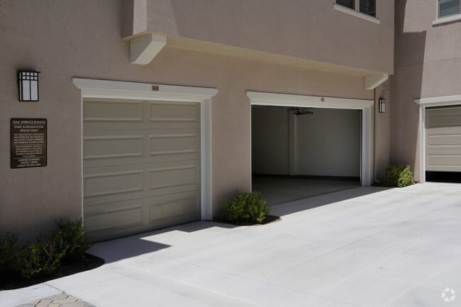 Building Photo - Oak Springs Ranch