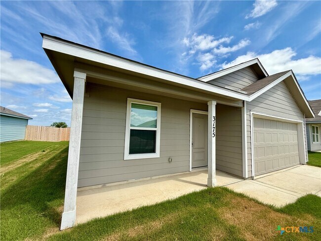 Building Photo - 3175 Dispatch Dr