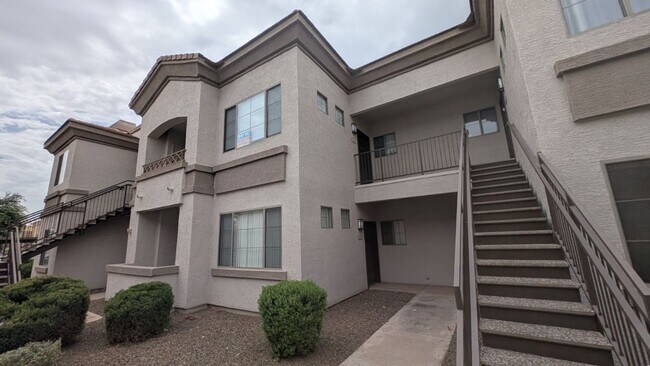 Building Photo - 1 Bedroom Condo in the Solana Townhome Community Near E Baseline Rd and S Higley Rd!