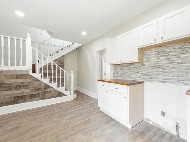 Foto del edificio - 6709 Lawn Ave