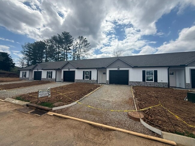 Photo - 7323 Woodpecker Way Apartment