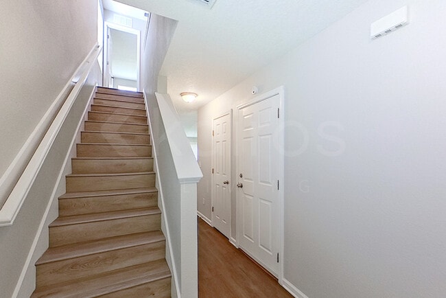 Building Photo - 1303 Mull St
