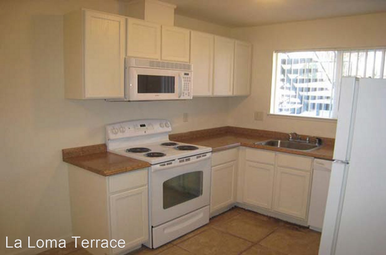 Building Photo - 2590 Capitales Dr