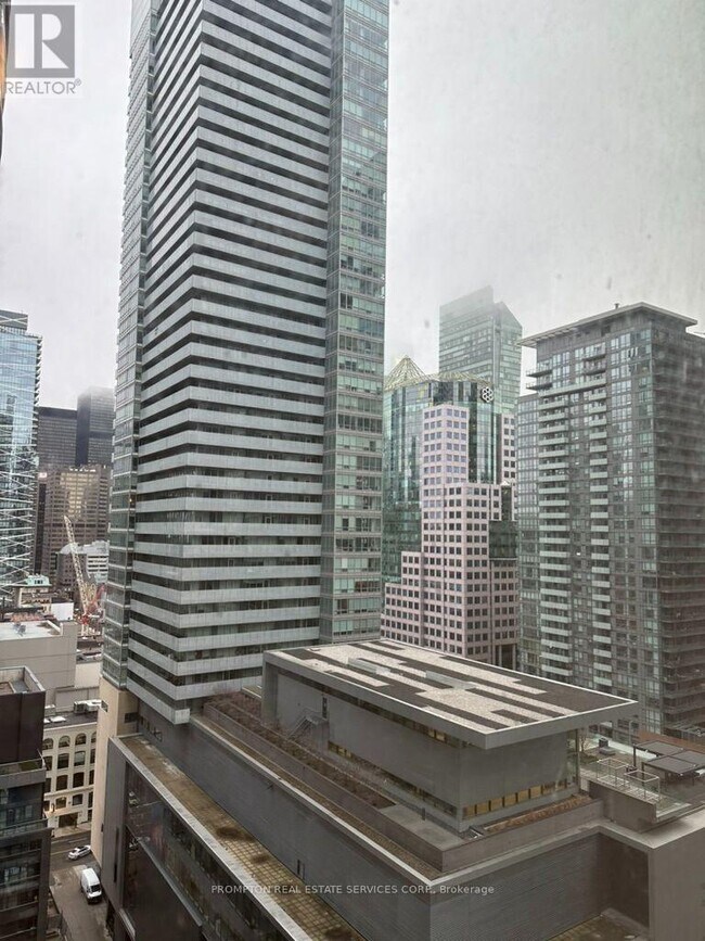 Building Photo - 8 Widmer St
