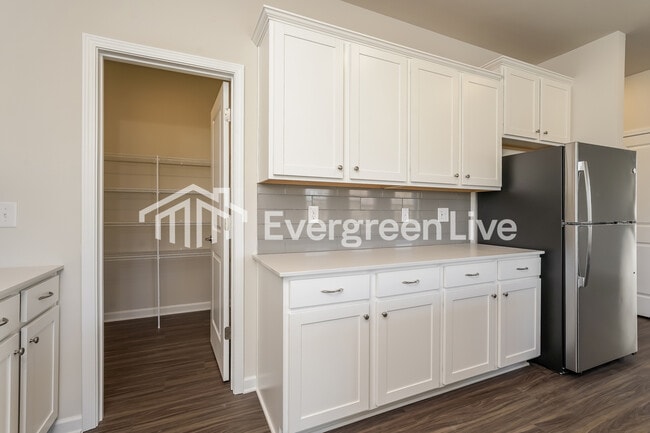 Foto del edificio - 5615 Hydrangea St