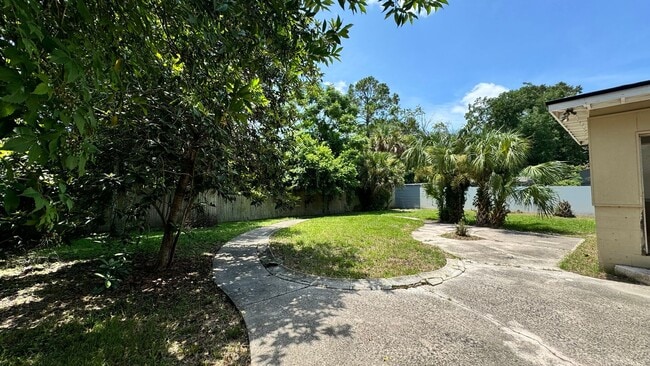 Foto del edificio - 3 Bed, 2 Bath Family Home Located on the Westside!