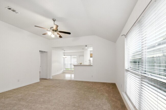 Foto del edificio - 142 Thunder Basin Dr