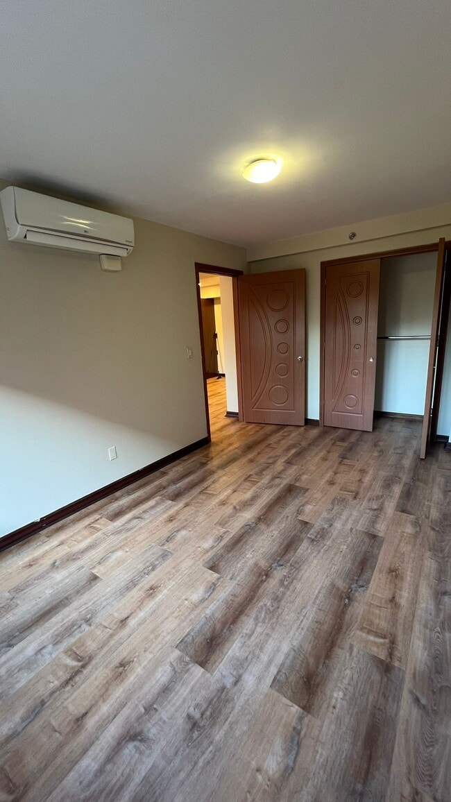 Foto del edificio - 1495 E 28th St
