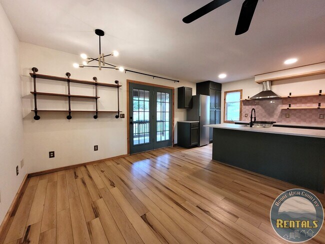 Building Photo - Beautiful 1 Bedroom Home with a Loft