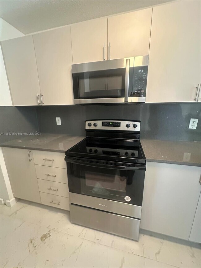 Foto del edificio - 2209 Mariner Ct