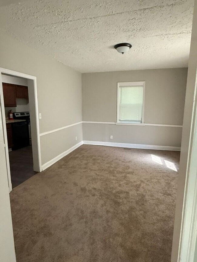 Building Photo - Spacious Home for Rent! W/D! Partially Finished Basement! Available Now!
