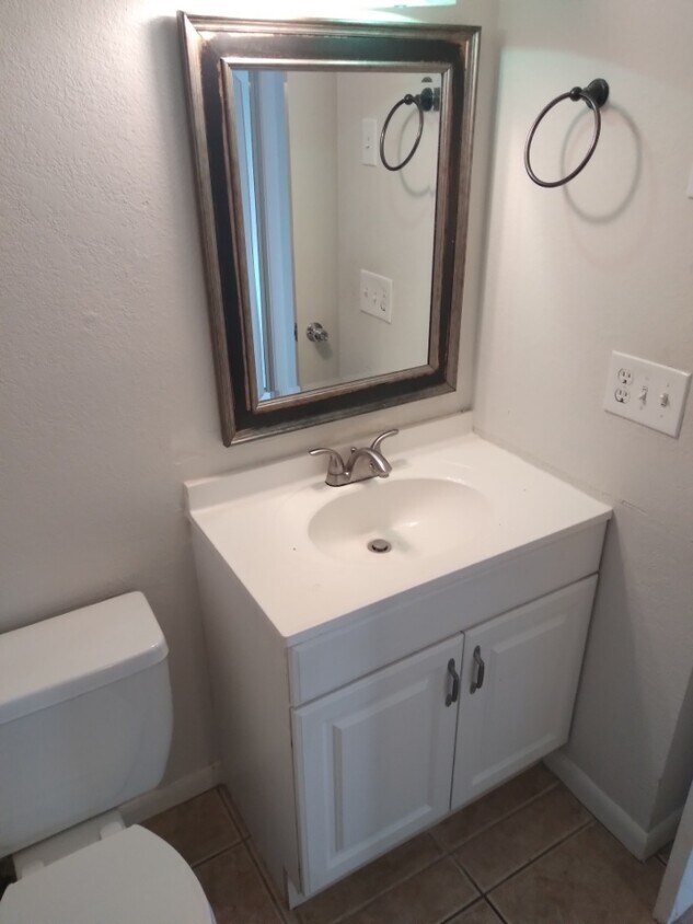 Building Photo - 5933 Windhover Dr