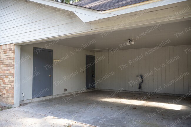 Foto del edificio - 1288 Swartz Fairbanks Rd