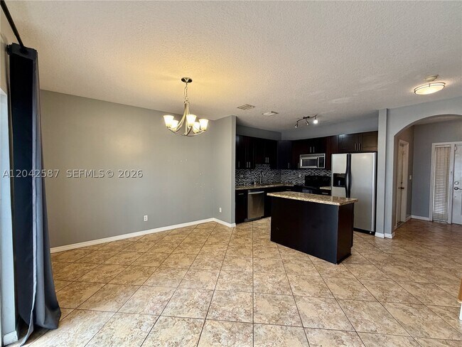 Building Photo - 2825 SW 127th Way
