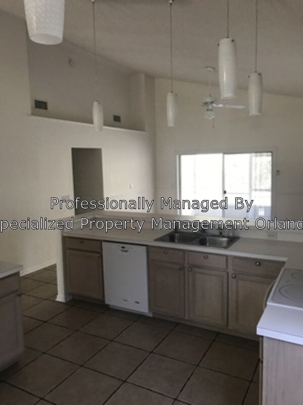 Building Photo - 367 Lexingdale Dr