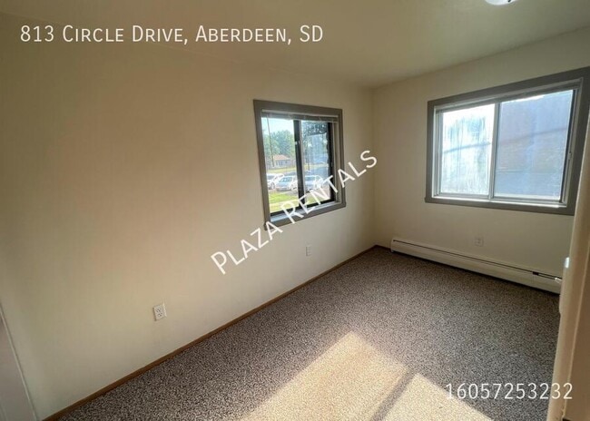 Building Photo - 315 S Marshall St