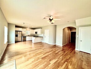 Building Photo - 3731 Main Poplar Dr