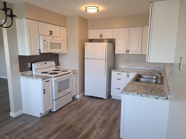 Foto del edificio - 2 Bed/1 Bath Apartment in Clarkston WA