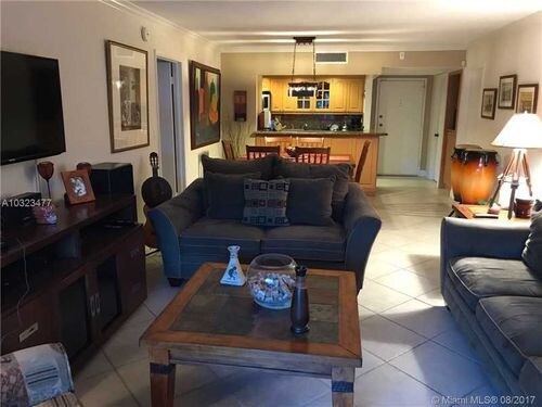 Foto del edificio - 200 Lakeview Dr