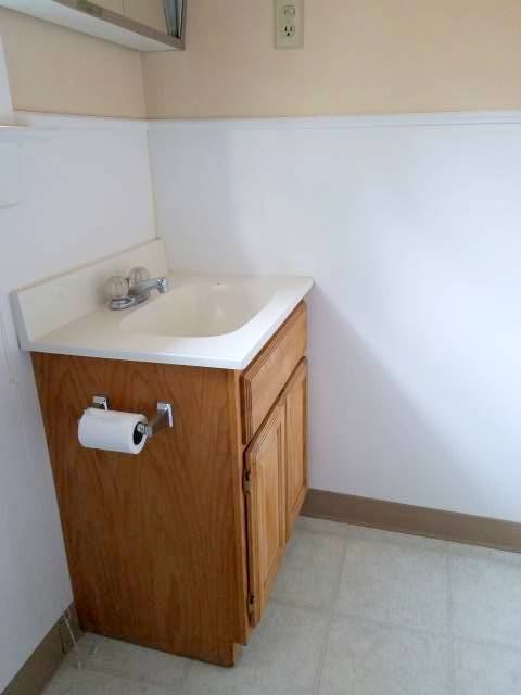 Building Photo - 1323-4