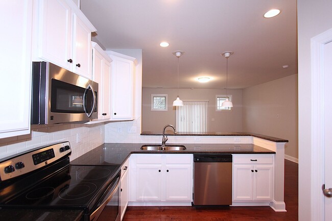 Foto del edificio - Beautiful Townhome in Crossings at Tryon!