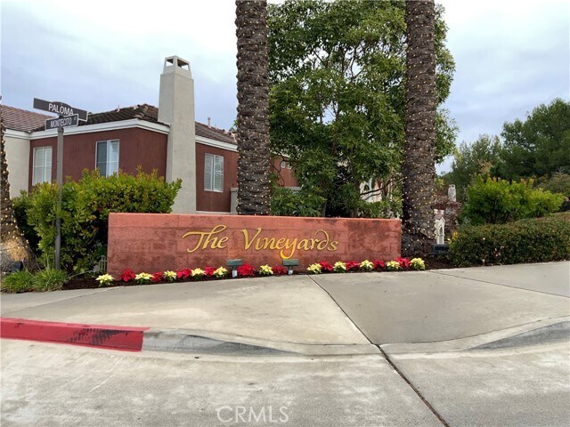 Building Photo - 8 Santa Barbara Ct