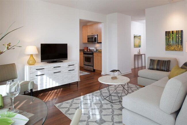 Foto del edificio - 504 W Grand Ave