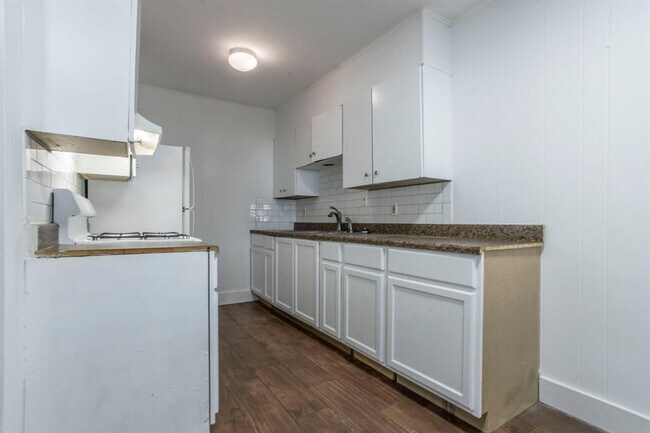 Foto del edificio - 104 Prestwick Blvd