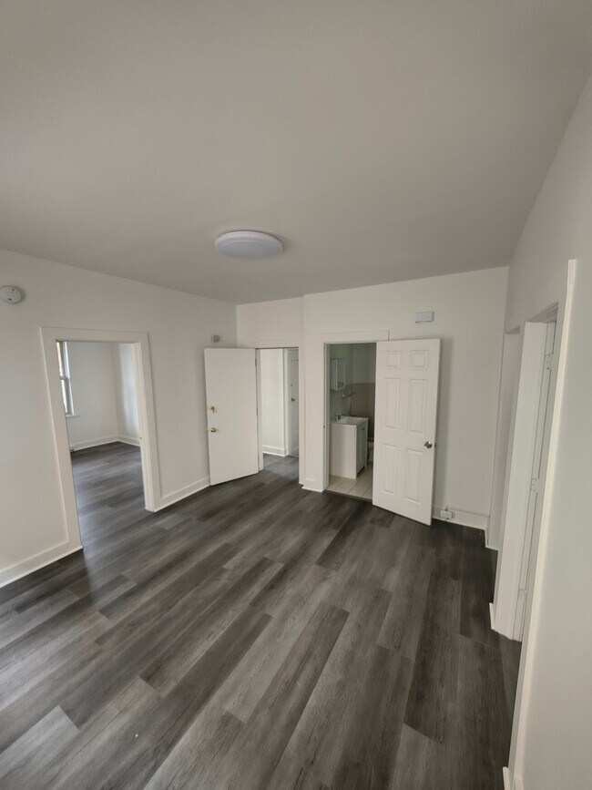 Building Photo - 178 Redmond St