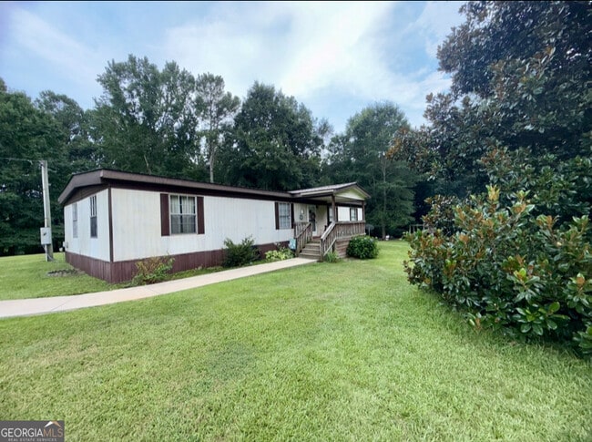 Building Photo - 1057 McGee Rd