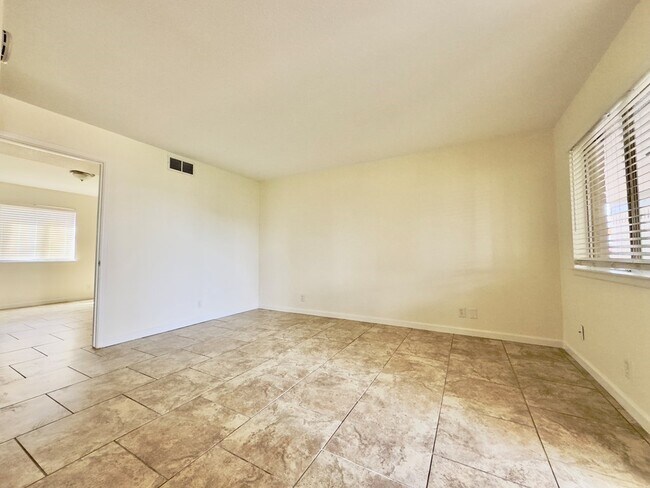 Foto del edificio - 501 W Louisiana Ave