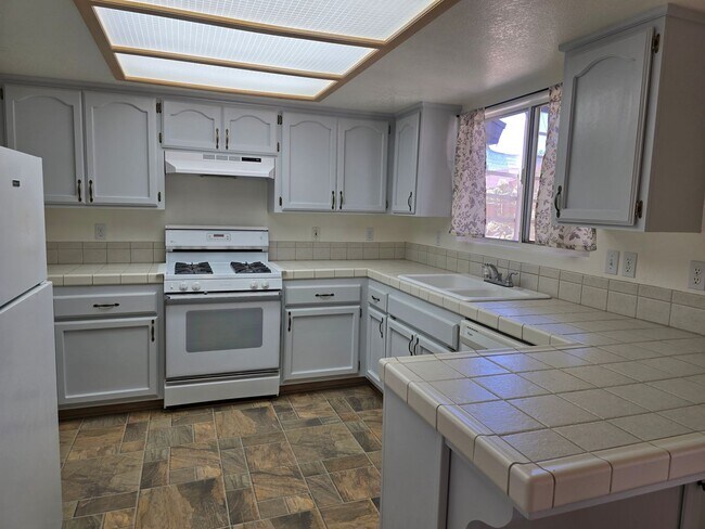 Foto del edificio - Coming Soon!! Wonderful neighborhood close...