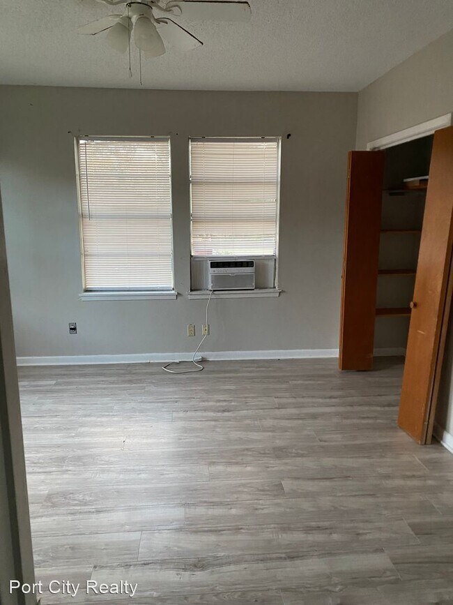 Foto del edificio - 1 br, 1 bath House - 260 1/2 Wyandotte St
