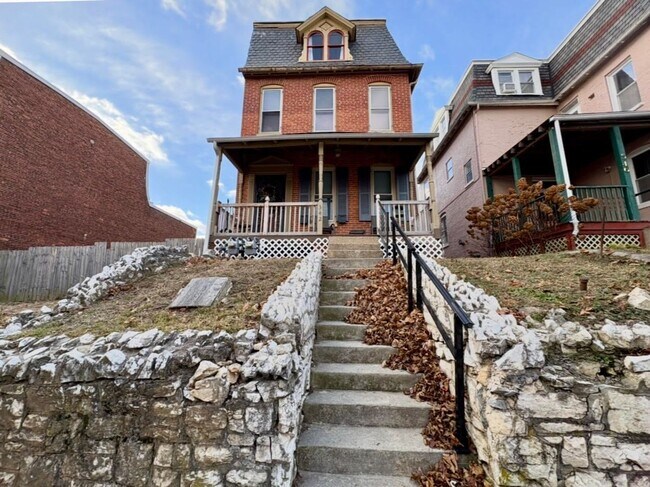 Foto del edificio - 342 N Newberry St