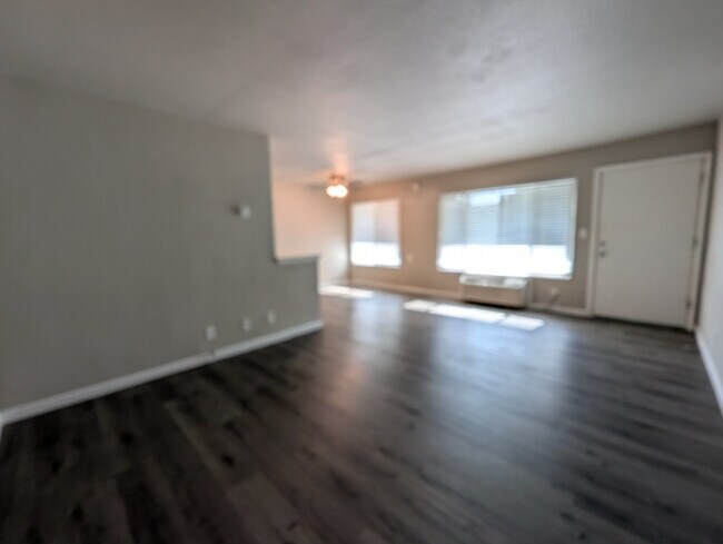 Foto del edificio - 58 Grand Ave