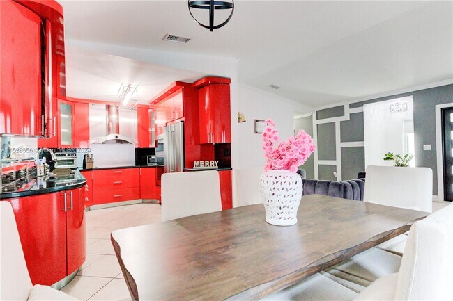 Foto del edificio - 13821 SW 14th St