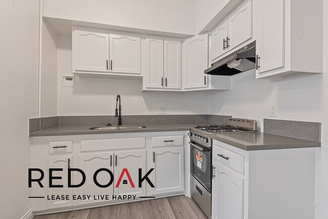 Foto del edificio - 15901 S Vermont Ave